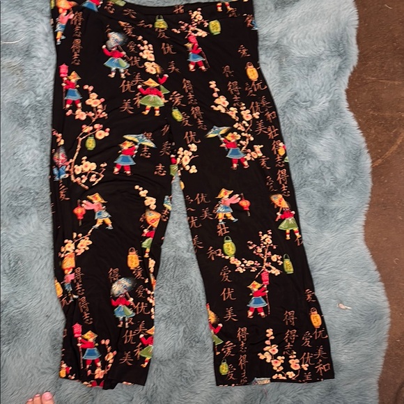 Chico's Black Oriental Print  Sleeveless 2 piece Set - Picture 6 of 7